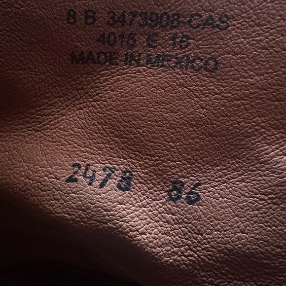 Frye Tan Suede Ankle Boots size 8 Buckle Western Casual Boho Desert Festival - Picture 11 of 11